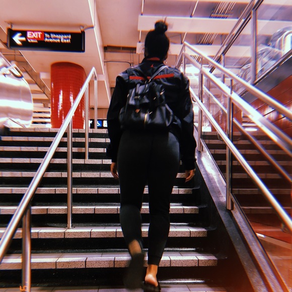 Meet your Posher, Tanika - Picture 1 of 1